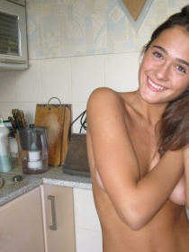 Brazilian Gamer Nerd Girl Sylvia Nude Pics